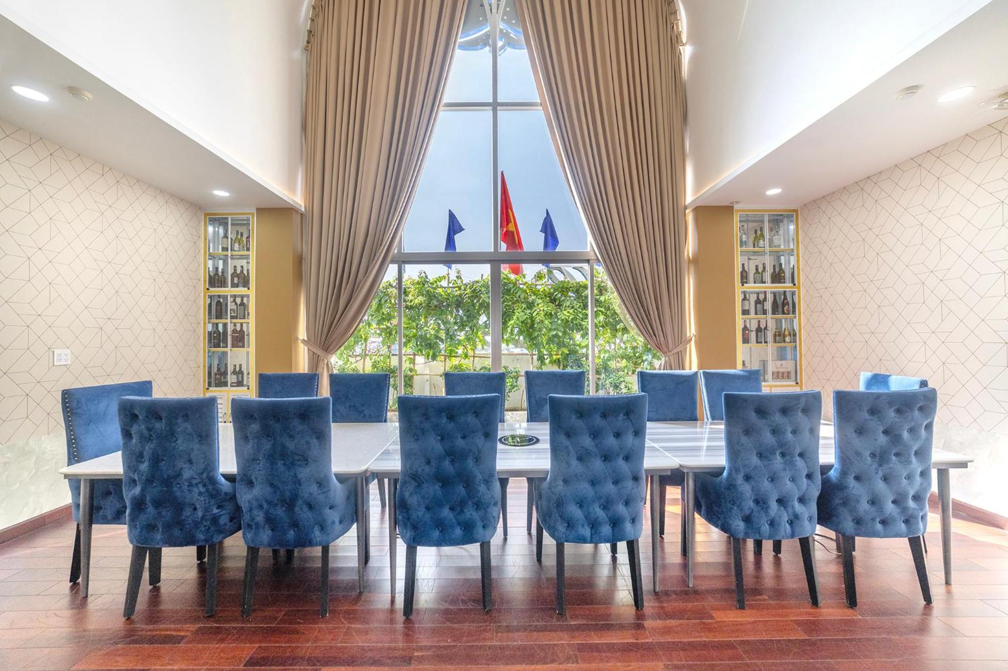 Tiffany Hotel & Restaurant Phan Thiết Extérieur photo