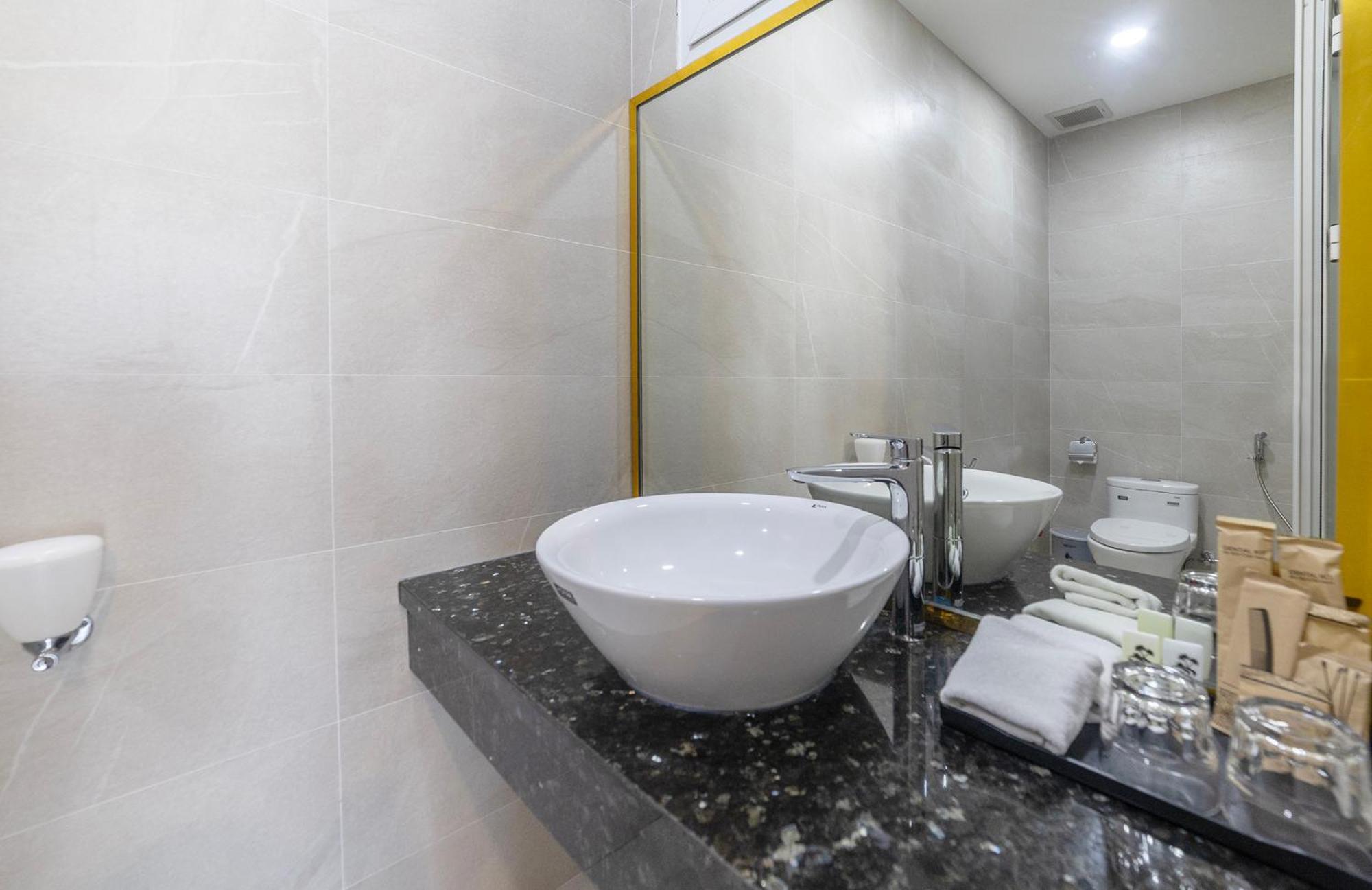 Tiffany Hotel & Restaurant Phan Thiết Extérieur photo