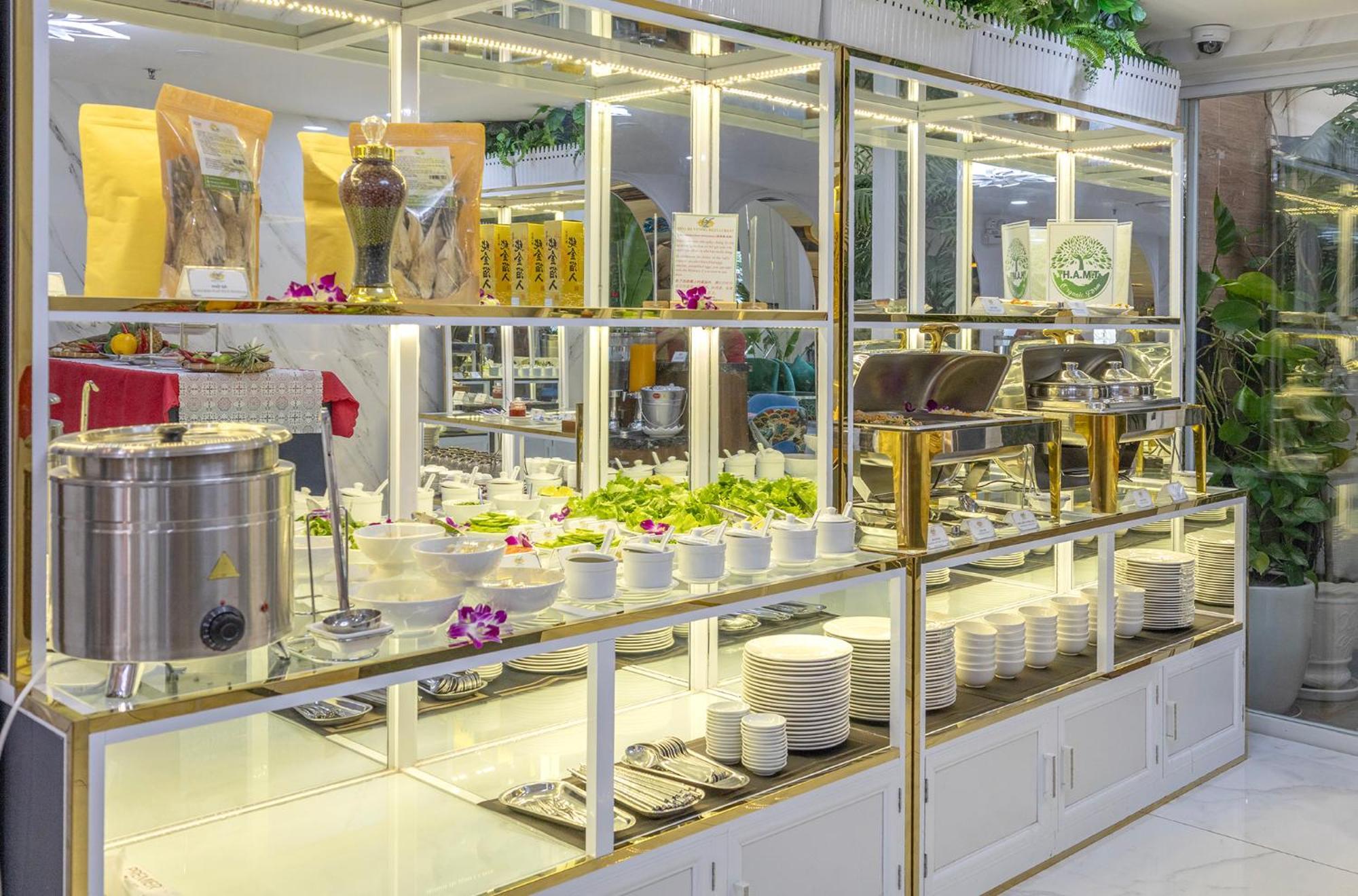 Tiffany Hotel & Restaurant Phan Thiết Extérieur photo
