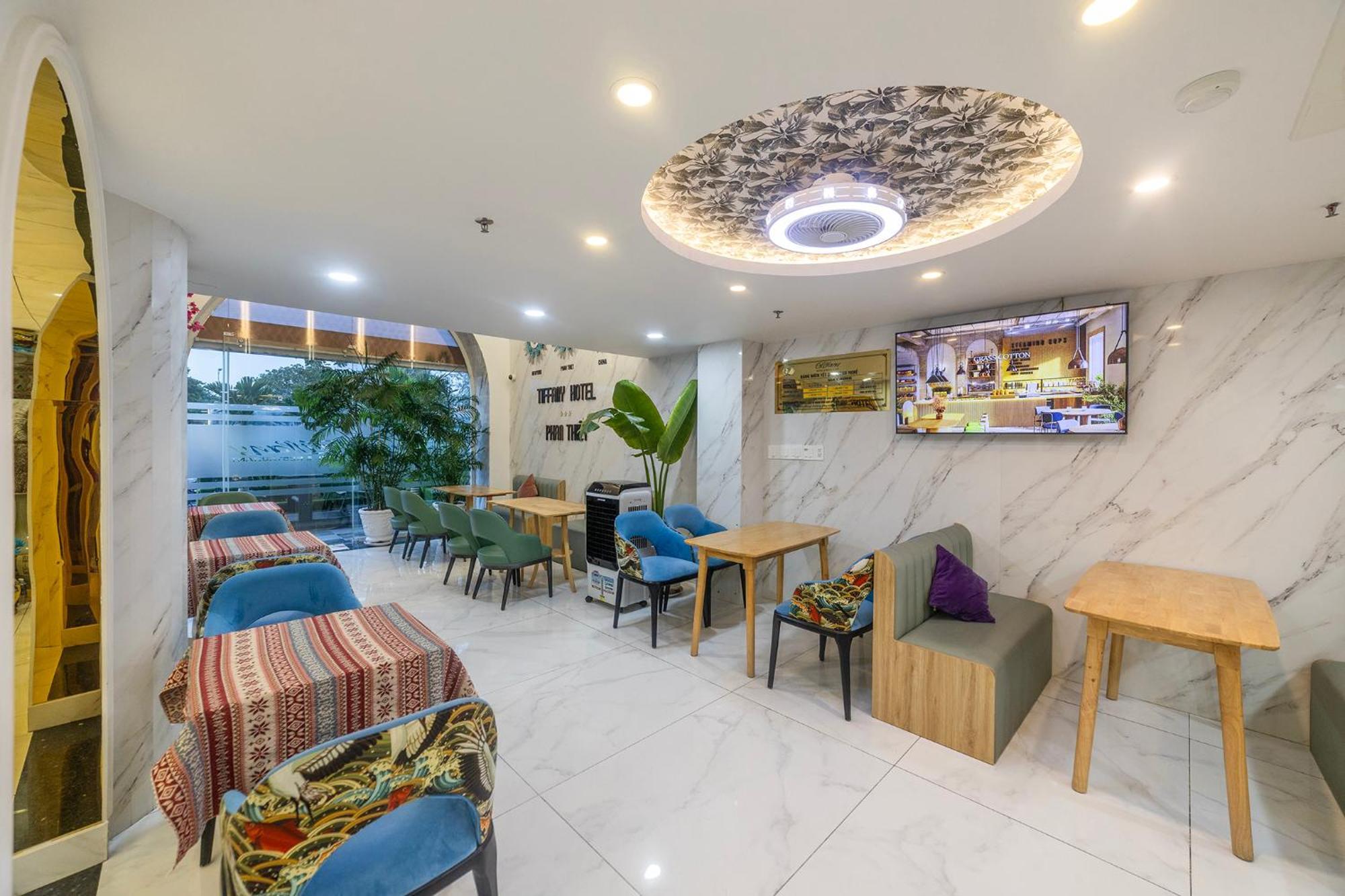 Tiffany Hotel & Restaurant Phan Thiết Extérieur photo