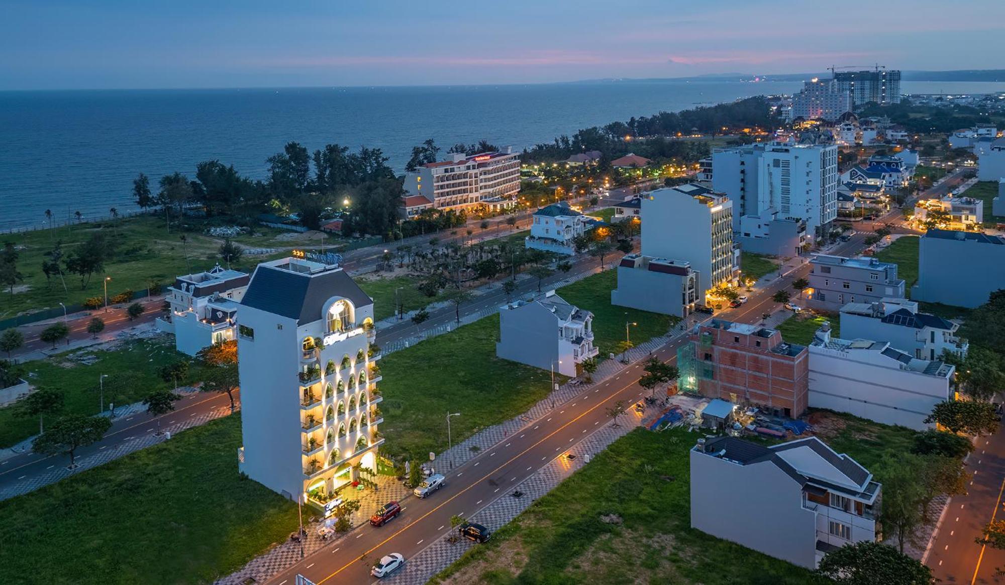 Tiffany Hotel & Restaurant Phan Thiết Extérieur photo