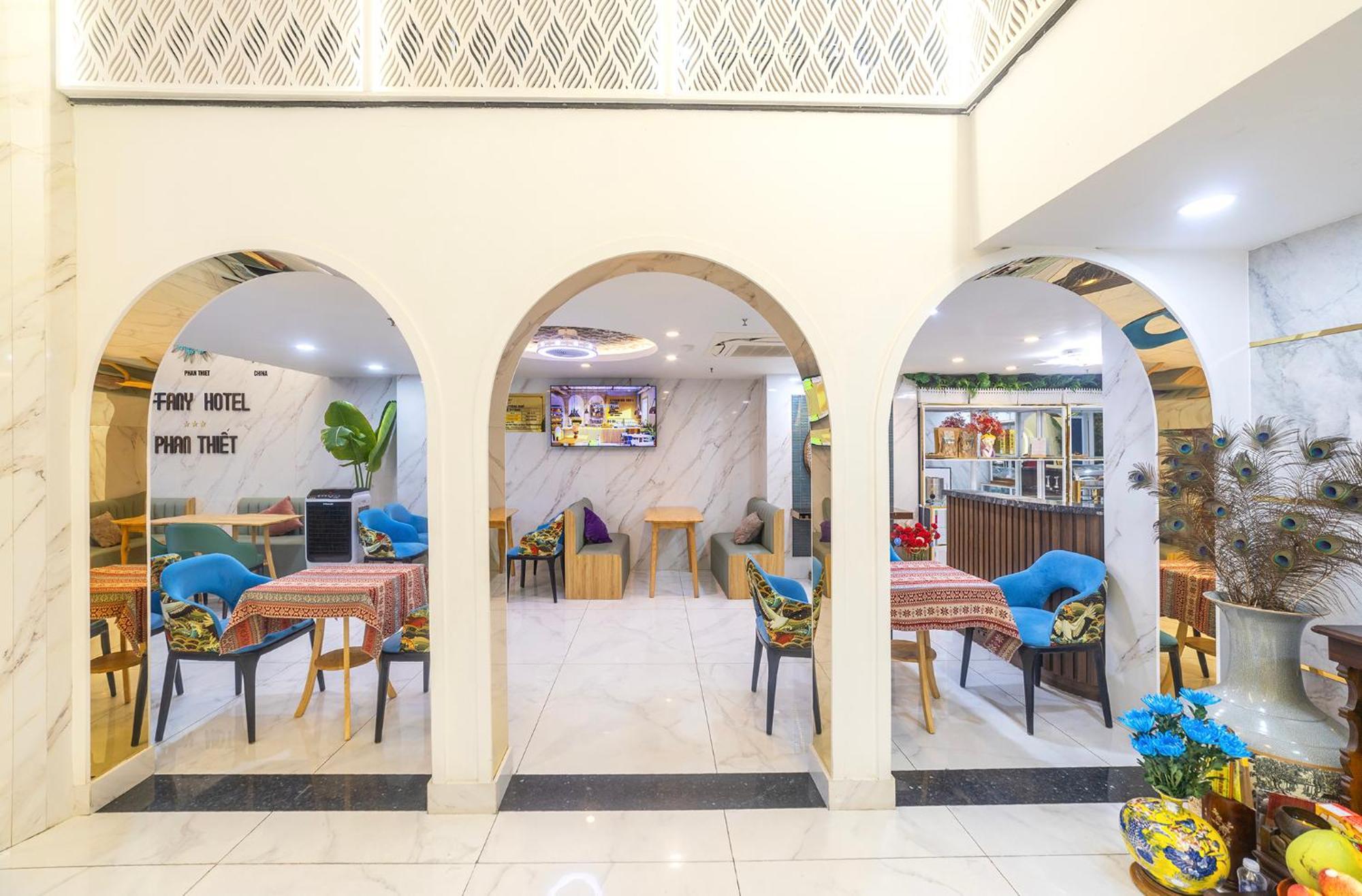 Tiffany Hotel & Restaurant Phan Thiết Extérieur photo