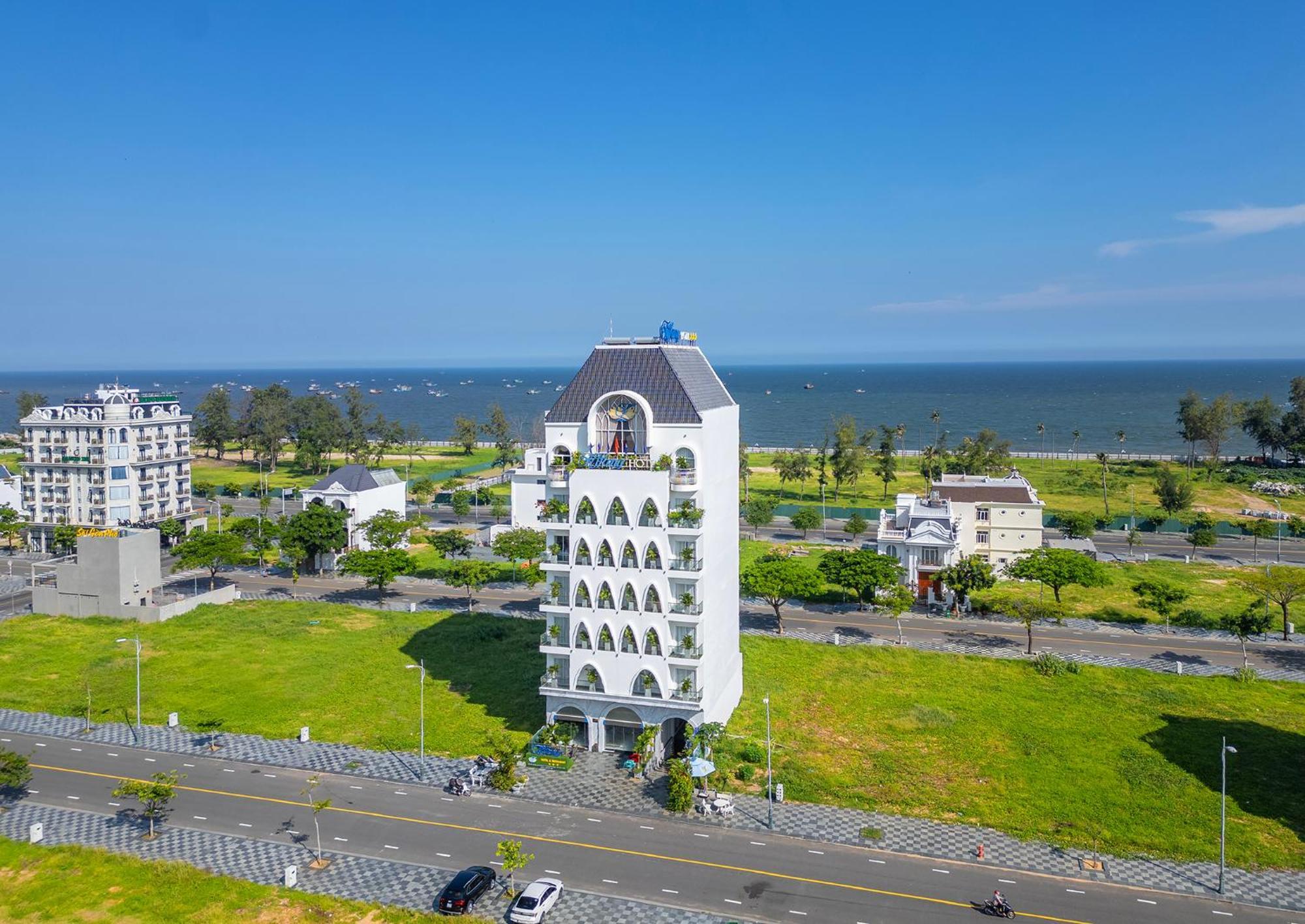 Tiffany Hotel & Restaurant Phan Thiết Extérieur photo