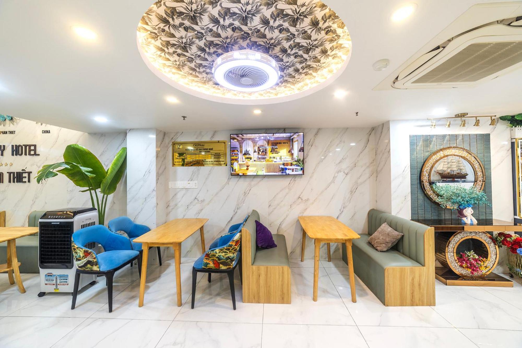 Tiffany Hotel & Restaurant Phan Thiết Extérieur photo